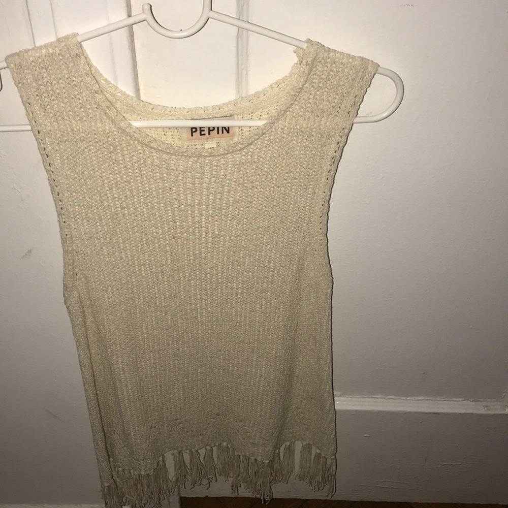 Adorable funky Pepin knit tank with fringe